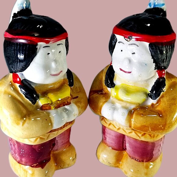 Native American Indian Salt & Pepper Shakers Porcelain Native Chiefs ServeWare - Picture 1 of 8